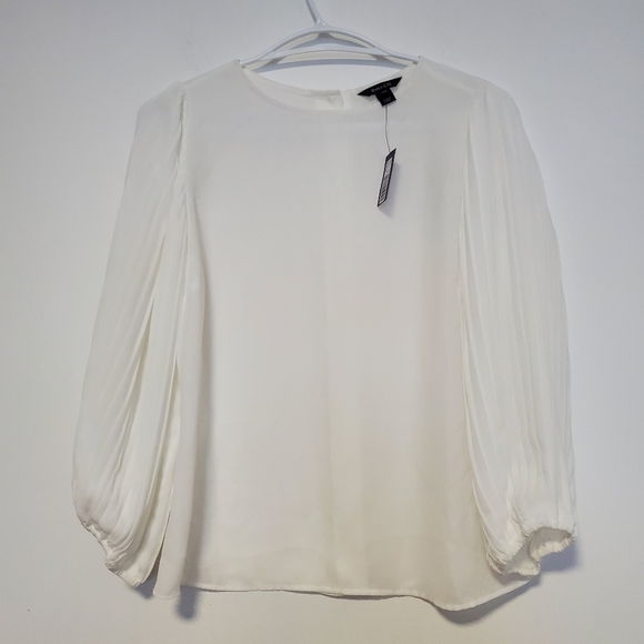 NWT RW&Co. White Ruffled Wide Sleeve Blouse - Picture 3 of 5